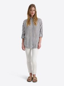 Timezone Koszula - Loose fit - w kolorze granatowym rozmiar: M. Niebieskie koszule Timezone, m, bez wzorów, bez kołnierzyka, bez ramiączek. Za 170,87 zł.