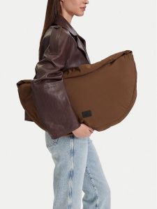 G-STAR Torebka C-HT8443 Brązowy. Brązowe shopper bag G-Star, bez wzorów, z materiału, bez dodatków. Za 179,99 zł.