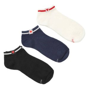 Damskie Skarpety Z Serduszkiem Moraj Mix Kolor 3 Pary. Białe skarpetki Moraj, bez wzorów, z tkaniny. Za 24,99 zł.