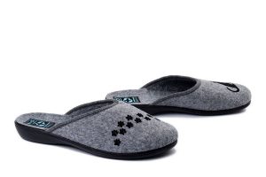 ADANEX 29249 DIL3FFR szary, kapcie damskie. Szare kapcie Adanex, bez wzorów. Za 77,99 zł.