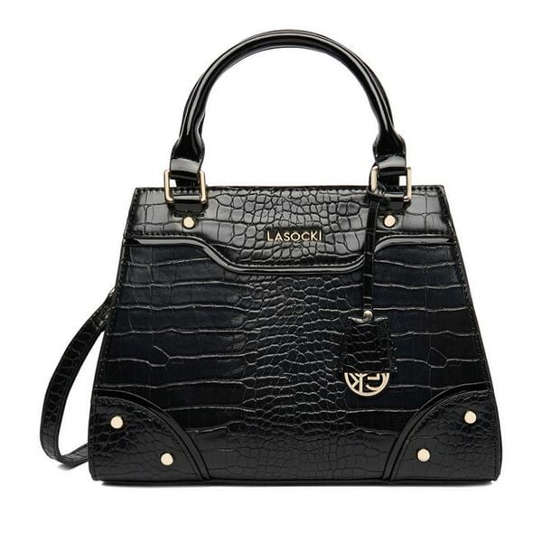 Torebka Lasocki. Czarne torebki klasyczne Lasocki, bez wzorów, bez dodatków. Za 179,99 zł.