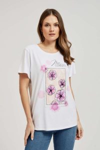 T-shirt z printem i napisem biały. Białe t-shirty MOODO, xs, bez wzorów, bez kołnierzyka, bez ramiączek. W wyprzedaży za 22,49 zł.