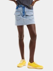 Desigual Spódnica jeansowa Rimini 24SWFD08 Niebieski Regular Fit. Niebieskie spódnice Desigual, l, bez wzorów, z bawełny. Za 219,99 zł.