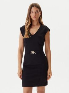 Guess Sukienka koktajlowa W5BK21 KCMU2 Czarny Slim Fit. Czarne kombinezony Guess, xxl, z aplikacjami, z syntetyku, wizytowe, bez kołnierzyka, bez ramiączek. Za 339,99 zł.