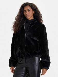 Vero Moda Futro Sonjaliga 10331291 Czarny Regular Fit. Czarne płaszcze Vero Moda, xl, bez wzorów, z futra, bez kaptura. Za 269,99 zł.