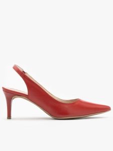 Czerwone czółenka typu slingback na szpilce. Czerwone czółenka Ryłko, bez wzorów, z gumy, bez obcasa, na szpilce, bez zapięcia. Za 349,99 zł.
