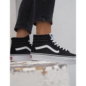 Buty Vans Wysoka Platforma SK8-Hi Platform 2.0. Czarne trampki Vans, bez wzorów, z materiału, bez zapięcia. W wyprzedaży za 349,20 zł.