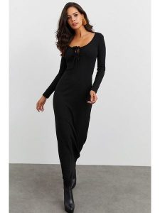 Cool and sexy Sukienka w kolorze czarnym rozmiar: M. Czarne sukienki Cool and sexy, na imprezę, m, bez wzorów, bez kołnierzyka, bez ramiączek, maxi. Za 69,91 zł.