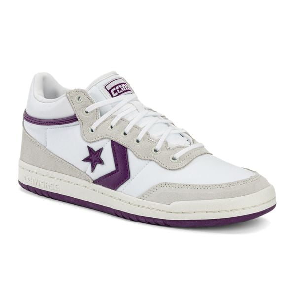 Buty Converse Cons Fastbreak Pro Suede Nylon. Białe trampki Converse, bez wzorów, z nylonu, bez zapięcia. W wyprzedaży za 324,15 zł.