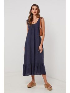 Lin Passion Lniana sukienka w kolorze granatowym rozmiar: 40/42. Niebieskie sukienki Lin Passion, bez wzorów, ze lnu, bez kołnierzyka, bez ramiączek, midi. Za 161,95 zł.