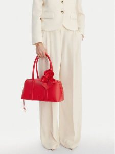 GINO ROSSI Torebka C-LDA8017A Czerwony. Czerwone torebki klasyczne Gino Rossi, bez wzorów, z materiału, bez dodatków. Za 249,99 zł.