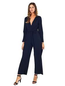 ASSUILI Kombinezon w kolorze granatowym rozmiar: 38. Niebieskie kombinezony Assuili, bez wzorów, z tkaniny, klasyczne, bez kołnierzyka, bez ramiączek. Za 145,60 zł.