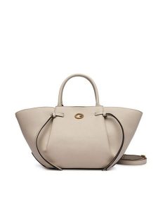 Guess Torebka Allegra HWBG22 37060 Beżowy. Brązowe torebki klasyczne Guess, z aplikacjami, ze skóry, bez dodatków. Za 634,99 zł.