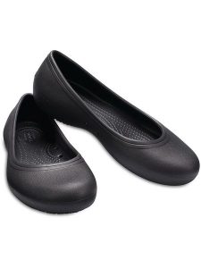 Crocs Baleriny "At Work" w kolorze czarnym rozmiar: 34/35. Czarne balerinki Crocs, bez wzorów, bez obcasa, bez zapięcia. Za 136,13 zł.