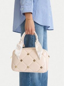 Nine West Torebka EO-Allen Gaze-KS2577-1 Écru. Kuferki Nine West, bez wzorów, z materiału, bez dodatków. Za 279,99 zł.