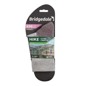 Skarpety do trekkingu damskie Bridgedale HIKE UL END BO ORI LD. Fioletowe skarpetki Bridgedale, bez wzorów. Za 87,99 zł.