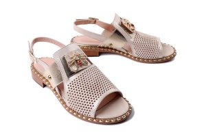 BOCCATO 122.1314 AJ-137 T KREP beżowy, sandały damskie. Brązowe sandały Boccato, bez wzorów, bez obcasa, bez zapięcia. Za 354,90 zł.