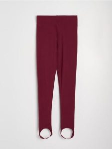 Legginsy z gumką pod stopą - czerwony. Czerwone legginsy Sinsay, bez wzorów. Za 39,99 zł.