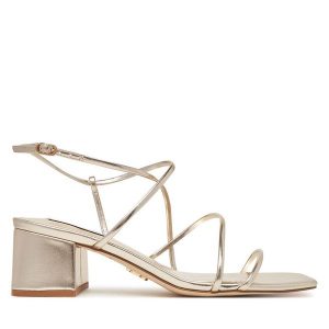 Sandały Steve Madden. Żółte sandały Steve Madden, bez wzorów, bez obcasa, na słupku, bez zapięcia. Za 309,99 zł.