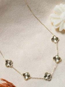 Lodie Silver Pozłacany naszyjnik z elementami ozdobnymi - dł. 42 cm rozmiar: onesize. Szare naszyjniki Lodie Silver, metalowe. Za 86,99 zł.