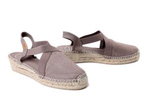 TONI PONS VERONA taupe, sandały damskie. Brązowe sandały TONI PONS, bez wzorów, bez obcasa, bez zapięcia. Za 220,92 zł.