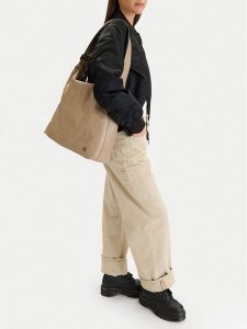 G-Star Raw Torebka C-LDA8559 Beżowy. Brązowe torebki klasyczne G-Star Raw, bez wzorów, z materiału, bez dodatków. Za 229,99 zł.