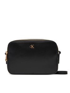 Calvin Klein Torebka Ck Camera Bag LV04F3173G Czarny. Czarne listonoszki Calvin Klein, bez wzorów, ze skóry, bez dodatków. Za 299,99 zł.