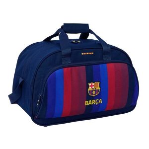 FC Barcelona torba sportowa wielokolorowa. Czerwone torby podróżne i sportowe safta, bez wzorów, z materiału. Za 172,05 zł.