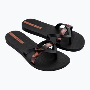 Japonki damskie Ipanema Kirei Chic. Czerwone klapki Ipanema, bez wzorów, bez obcasa. Za 79,99 zł.