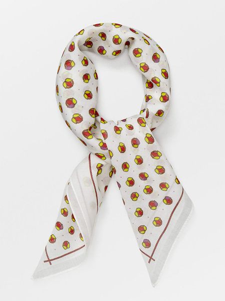 Becksöndergaard Szal "Sysette" w kolorze żółto-biało-czerwonym - 55 x 55 cm rozmiar: onesize. Białe szaliki Becksöndergaard, bez wzorów, z bawełny. Za 61,60 zł.