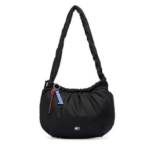 Torebka Tommy Jeans. Czarne torebki klasyczne Tommy Jeans, bez wzorów, z jeansu, bez dodatków. Za 449,99 zł.