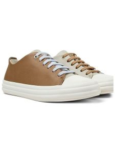 Camper Skórzane sneakersy w kolorze jasnobrązowo-beżowym rozmiar: 41. Brązowe trampki Camper, bez wzorów, bez zapięcia. Za 390,92 zł.