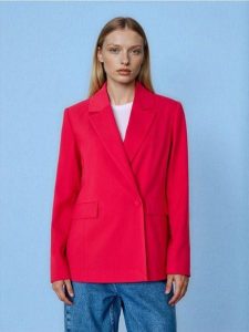 Żakiet jednorzędowy - różowy. Czerwone marynarki i żakiety Sinsay, l, bez wzorów. Za 79,99 zł.