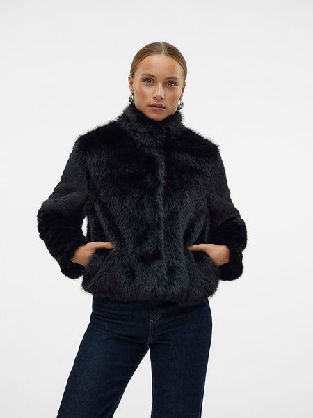 Vero Moda Kurtka przejściowa w kolorze czarnym rozmiar: XS. Czarne kurtki Vero Moda, xs, bez wzorów, bez kaptura. Za 184,46 zł.