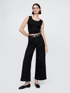 GAP Dżinsy - Comfort fit - w kolorze czarnym rozmiar: W29. Czarne jeansy GAP, bez wzorów, z podwyższonym stanem. Za 136,13 zł.