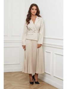 L'armoire de Suzette Sukienka w kolorze beżowym rozmiar: 38/40. Brązowe sukienki L'armoire de Suzette, l, bez wzorów, z tkaniny, klasyczne, bez kołnierzyka, bez ramiączek, maxi, kopertowe. Za 166,10 zł.