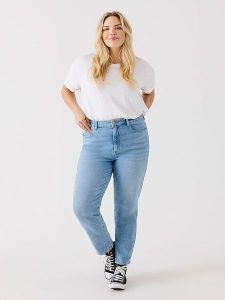 ONLY Carmakoma Dżinsy - Regular fit - w kolorze błękitnym rozmiar: 42/L32. Niebieskie jeansy Only Carmakoma, z aplikacjami, ze skóry, z podwyższonym stanem. Za 118,84 zł.