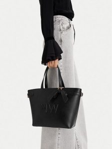 Nine West Torebka EO-Lira-LX20086b Czarny. Czarne torebki klasyczne Nine West, bez wzorów, z materiału, bez dodatków. Za 349,99 zł.