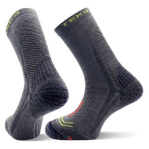 Skarpety sportowe z wełną merino Teko ecoHIKE Discovery Light Half Cushion 2.0. Szare skarpetki TEKO, bez wzorów, z materiału. Za 62,99 zł.