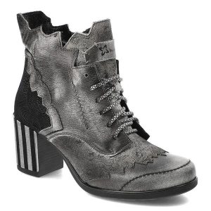 Białe Botki Damskie Maciejka Codzienne Buty. Białe botki Maciejka, bez wzorów, bez obcasa, na obcasie, bez zapięcia. Za 309,00 zł.