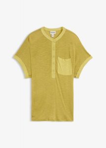 T-shirt z czystej wiskozy. Zielone t-shirty bonprix, bez wzorów, z wiskozy, bez kołnierzyka, bez ramiączek. Za 24,99 zł.
