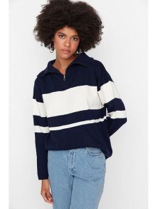 Trendyol Sweter w kolorze biało-granatowym rozmiar: S. Białe swetry oversize Trendyol, s, bez wzorów, bez ramiączek. Za 91,56 zł.