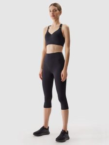 4F Legginsy treningowe z materiału z recyklingu damskie - czarne XS. Czarne legginsy 4f, bez wzorów, z dzianiny, z podwyższonym stanem. W wyprzedaży za 69,99 zł.