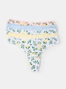 Bawełniane stringi 5 pack - wielobarwny. Stringi Sinsay, bez wzorów, z bawełny. W wyprzedaży za 19,99 zł.