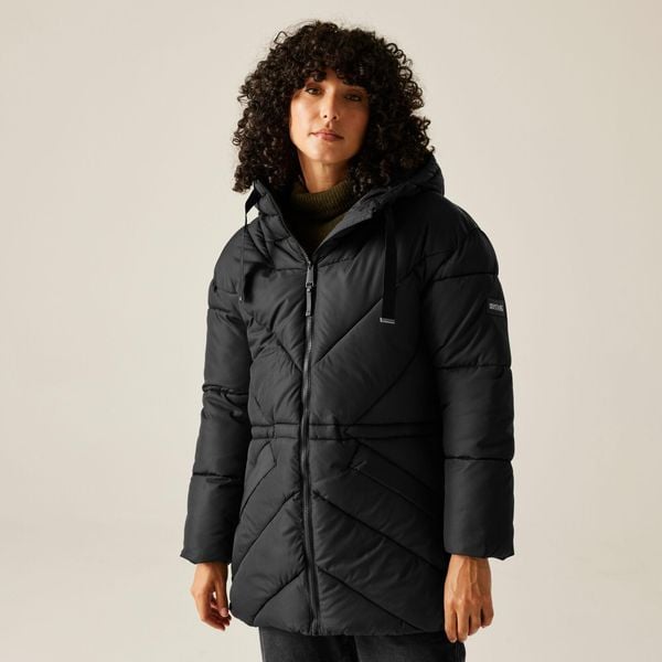 Kurtka damska zimowa ocieplana Rusey. Czarne kurtki Regatta, na zimę, bez wzorów, z puchu, bez kaptura. Za 279,99 zł.