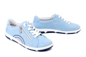 RIEKER 42424-10 blue, półbuty damskie. Niebieskie półbuty Rieker, bez wzorów, bez obcasa, bez zapięcia. Za 349,90 zł.
