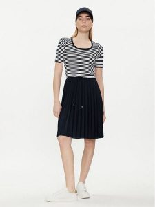Tommy Hilfiger Sukienka letnia WW0WW42467 Granatowy Regular Fit. Niebieskie kombinezony TOMMY HILFIGER, na lato, xl, bez wzorów, z wiskozy, bez kołnierzyka, bez ramiączek. Za 469,99 zł.