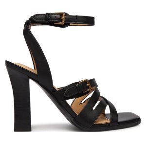 Sandały Guess. Czarne sandały Guess, z aplikacjami, bez obcasa, na słupku, bez zapięcia. Za 550,99 zł.