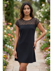 SOULSHAE Sukienka w kolorze czarnym rozmiar: S/M. Czarne sukienki SOULSHAE, na co dzień, m, bez wzorów, bez kołnierzyka, bez ramiączek, mini, proste. Za 124,95 zł.