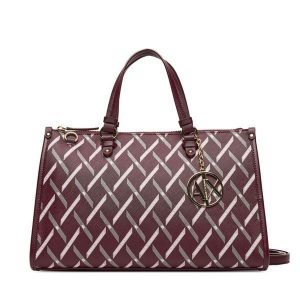 Torebka Armani Exchange. Czerwone torebki klasyczne Armani Exchange, bez wzorów, bez dodatków. Za 609,99 zł.